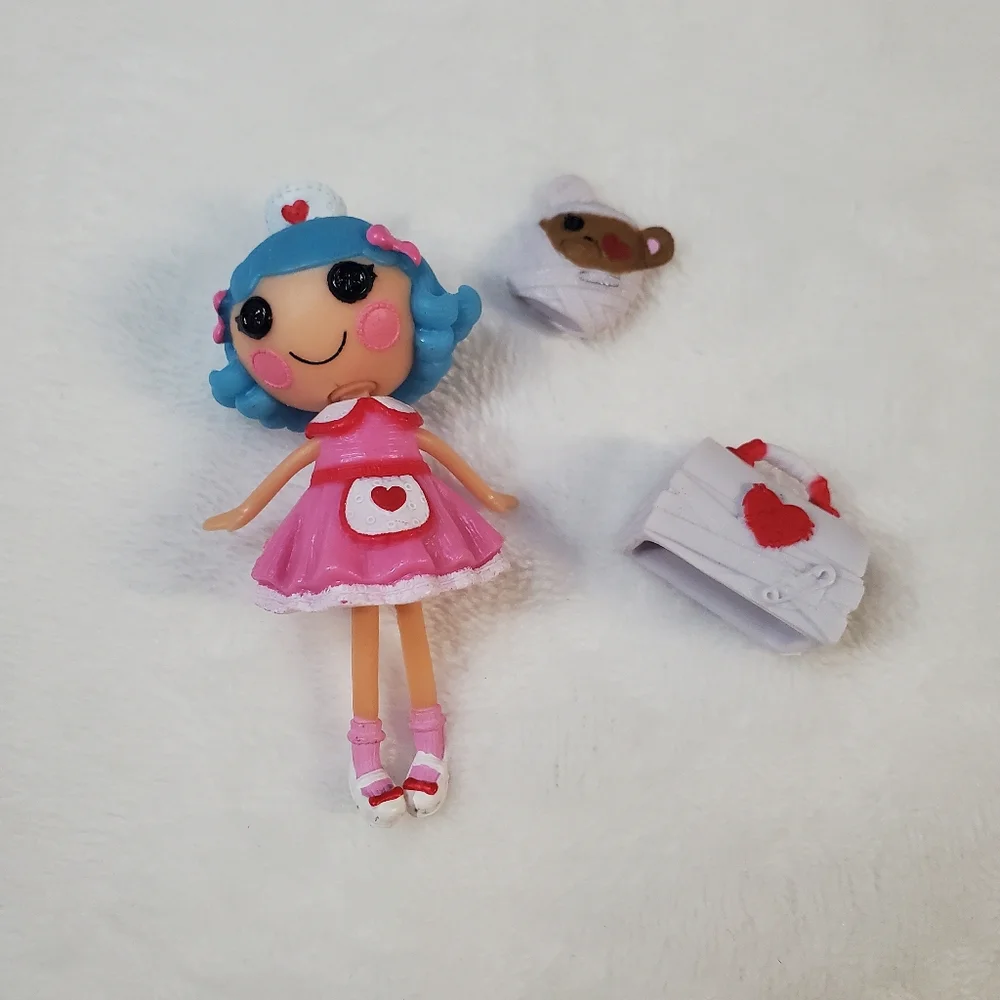 Lalaloopsy Minis Strings Pick 'N' Strum Doll - Pink and Blue AND Nurse - Picture 5 of 6